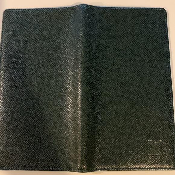 Beautiful Collectors Piece Louis Vuitton Excellent Condition - Picture 8 of 10